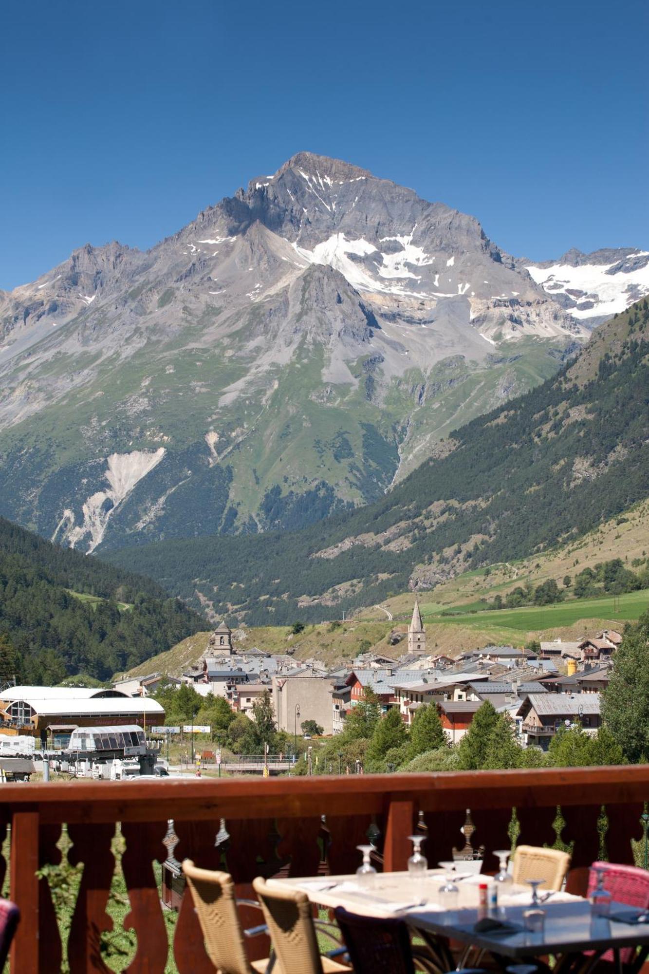 Hôtel Club mmv Le Val Cenis *** Lanslebourg-Mont-Cenis Exterior foto